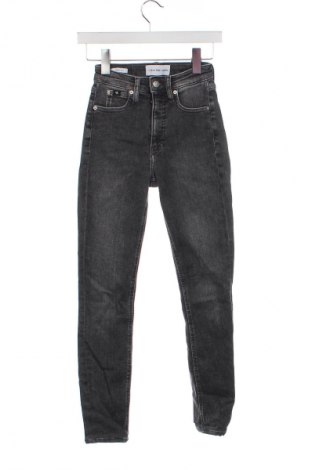 Dámske džínsy  Calvin Klein Jeans, Veľkosť XS, Farba Sivá, Cena  46,95 €