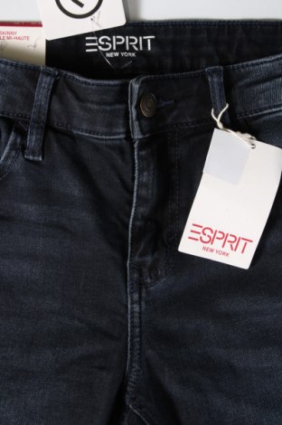 Дамски дънки Esprit, Размер M, Цвят Сив, Цена 29,99 лв.