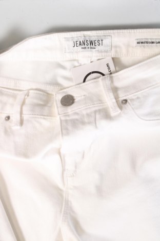 Дамски дънки Jeanswest, Размер M, Цвят Бял, Цена 5,99 лв.