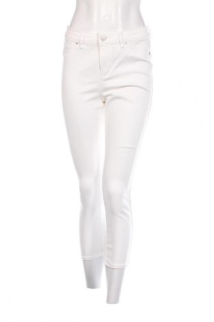 Дамски дънки Jeanswest, Размер M, Цвят Бял, Цена 14,35 лв.