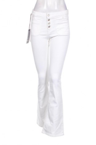 Damen Jeans Kaporal, Größe M, Farbe Weiß, Preis 21,57 €