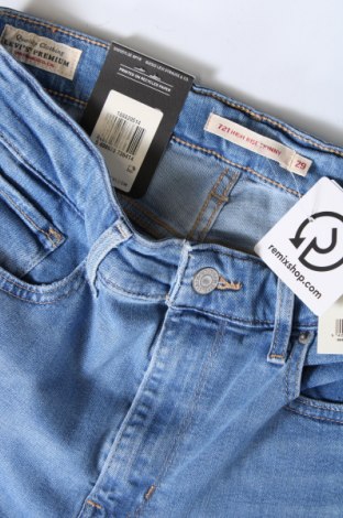 Γυναικείο Τζίν Levi's, Μέγεθος M, Χρώμα Μπλέ, Τιμή 14,29 €