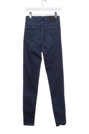 Dámske džínsy  Levi's, Veľkosť M, Farba Modrá, Cena  26,95 €