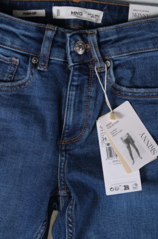 Damskie jeansy Mango, Rozmiar XS, Kolor Niebieski, Cena 86,99 zł