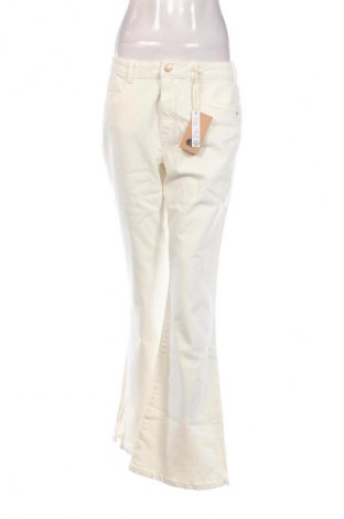 Damen Jeans Margot, Größe L, Farbe Weiß, Preis € 15,82