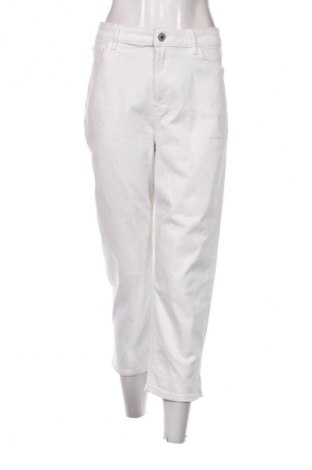 Γυναικείο Τζίν Marks & Spencer, Μέγεθος XL, Χρώμα Λευκό, Τιμή 21,79 €