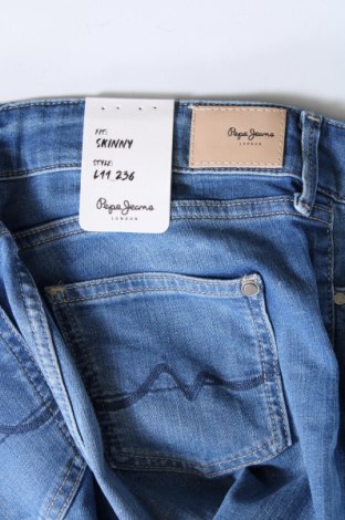 Blugi de femei Pepe Jeans, Mărime M, Culoare Albastru, Preț 90,99 Lei