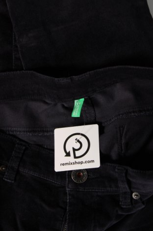 Pantaloni de velvet de femei United Colors Of Benetton, Mărime M, Culoare Albastru, Preț 25,00 Lei