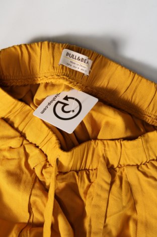 Dámské kraťasy  Pull&Bear, Velikost M, Barva Žlutá, Cena  115,00 Kč