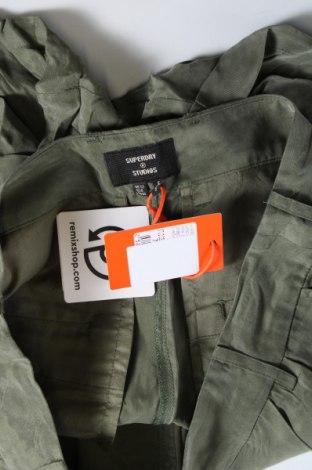 Pantaloni scurți de femei Superdry, Mărime M, Culoare Verde, Preț 253,29 Lei