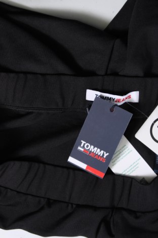 Pantaloni scurți de femei Tommy Jeans, Mărime 5XL, Culoare Negru, Preț 460,53 Lei