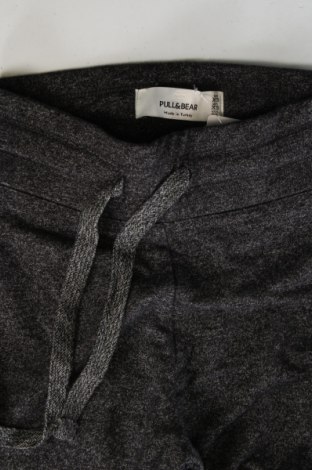 Dámské legíny  Pull&Bear, Velikost XS, Barva Šedá, Cena  185,00 Kč