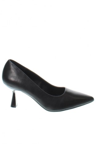 Дамски обувки Bata, Размер 38, Цвят Черен, Цена 54,00 лв.