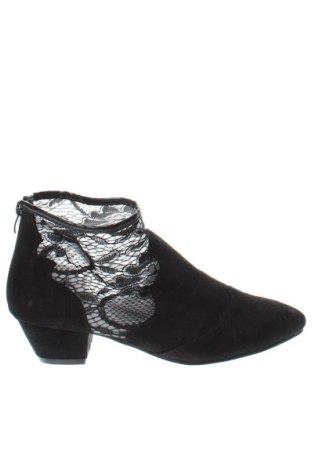 Дамски обувки Body Flirt, Размер 39, Цвят Черен, Цена 23,42 лв.