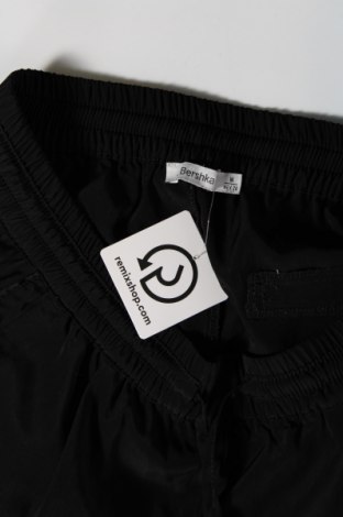 Pantaloni de femei Bershka, Mărime M, Culoare Negru, Preț 44,39 Lei