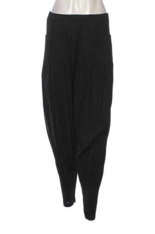 Pantaloni de femei Culture, Mărime M, Culoare Negru, Preț 20,99 Lei