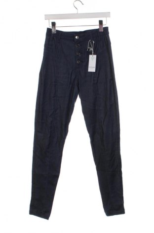 Дамски панталон Guess, Размер S, Цвят Син, Цена 77,40 лв.