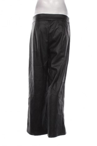 Pantaloni de femei Lola Liza, Mărime M, Culoare Negru, Preț 28,99 Lei