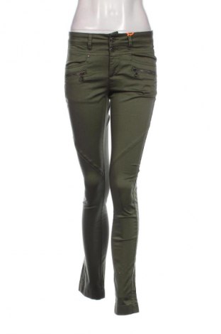 Дамски панталон Street One, Размер XS, Цвят Зелен, Цена 37,20 лв.