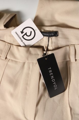 Damenhose Trendyol, Größe M, Farbe Ecru, Preis 13,06 €