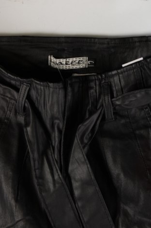 Pantaloni de femei Wakee, Mărime XS, Culoare Negru, Preț 26,99 Lei