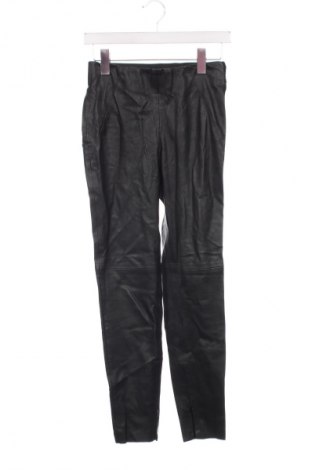 Pantaloni de femei Zara, Mărime XS, Culoare Negru, Preț 26,99 Lei