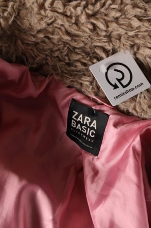 Дамско палто Zara, Размер L, Цвят Бежов, Цена 47,99 лв.