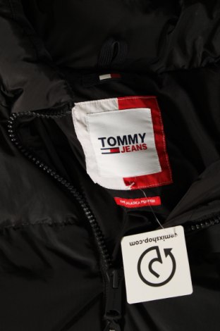 Dámska bunda  Tommy Jeans, Veľkosť L, Farba Čierna, Cena  185,05 €