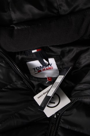 Dámska bunda  Tommy Jeans, Veľkosť M, Farba Čierna, Cena  140,95 €