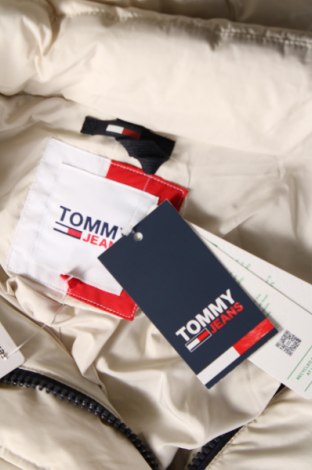 Дамско яке Tommy Jeans, Размер XL, Цвят Бежов, Цена 381,49 лв.