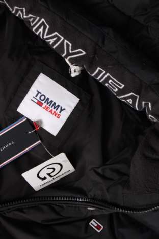 Дамско яке Tommy Jeans, Размер M, Цвят Черен, Цена 213,99 лв.