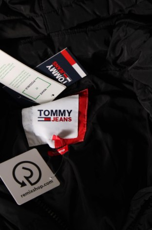 Дамско яке Tommy Jeans, Размер M, Цвят Черен, Цена 381,49 лв.