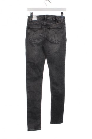 Kinderjeans Calvin Klein Jeans, Größe 15-18y/ 170-176 cm, Farbe Grau, Preis 55,67 €