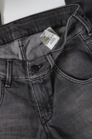 Kinderjeans H&M, Größe 12-13y/ 158-164 cm, Farbe Grau, Preis € 3,79