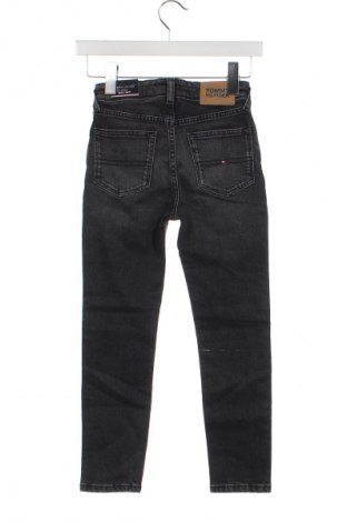 Dziecięce jeansy Tommy Hilfiger, Rozmiar 6-7y/ 122-128 cm, Kolor Szary, Cena 206,99 zł