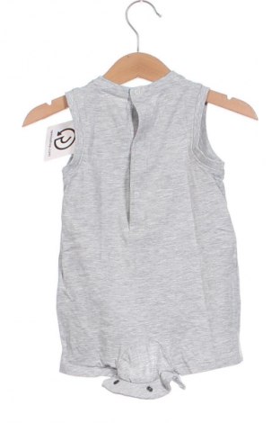 Kinder Overall Orchestra, Größe 6-9m/ 68-74 cm, Farbe Grau, Preis € 3,99