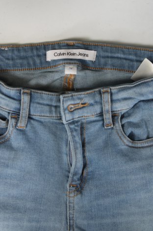 Παιδικό κοντό παντελόνι Calvin Klein Jeans, Μέγεθος 15-18y/ 170-176 εκ., Χρώμα Μπλέ, Τιμή 50,72 €