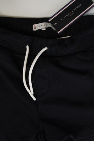 Pantaloni scurți pentru copii Tommy Hilfiger, Mărime 8-9y/ 134-140 cm, Culoare Albastru, Preț 211,99 Lei