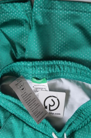 Pantaloni scurți pentru copii United Colors Of Benetton, Mărime 7-8y/ 128-134 cm, Culoare Verde, Preț 167,76 Lei