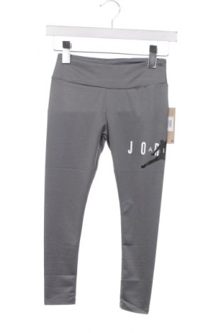 Detské legíny  Air Jordan Nike, Veľkosť 6-7y/ 122-128 cm, Farba Sivá, Cena  12,16 €