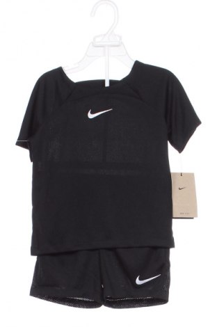 Dziecięcy zestaw Nike, Rozmiar 3-4y/ 104-110 cm, Kolor Czarny, Cena 118,75 zł