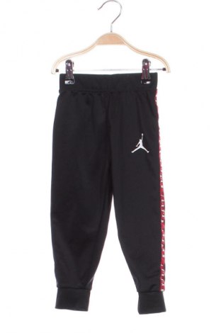 Dětské tepláky Air Jordan Nike, Velikost 18-24m/ 86-98 cm, Barva Černá, Cena  1 333,00 Kč