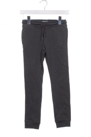 Pantaloni de trening, pentru copii C&A, Mărime 7-8y/ 128-134 cm, Culoare Gri, Preț 60,37 Lei