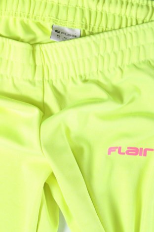 Kinder Sporthose Flair, Größe 12-13y/ 158-164 cm, Farbe Grün, Preis 1,99 €