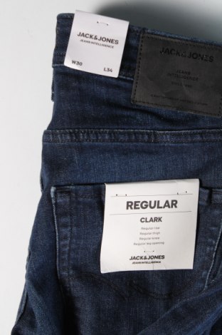 Męskie jeansy Jack & Jones, Rozmiar M, Kolor Niebieski, Cena 82,99 zł