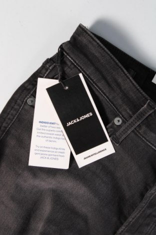 Męskie jeansy Jack & Jones, Rozmiar S, Kolor Szary, Cena 61,99 zł