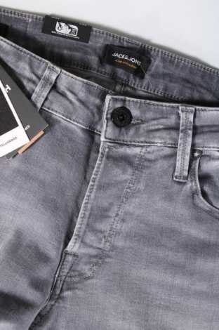 Herren Jeans Jack & Jones, Größe M, Farbe Grau, Preis € 13,99