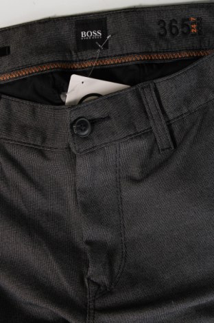 Pantaloni de bărbați Hugo Boss, Mărime M, Culoare Gri, Preț 261,99 Lei