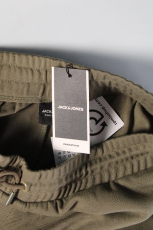 Мъжки панталон Jack & Jones, Размер L, Цвят Зелен, Цена 99,00 лв.