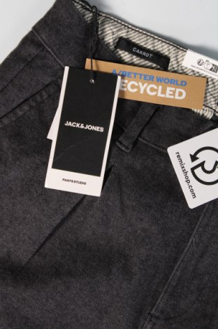 Pánské kalhoty  Jack & Jones, Velikost M, Barva Šedá, Cena  275,00 Kč